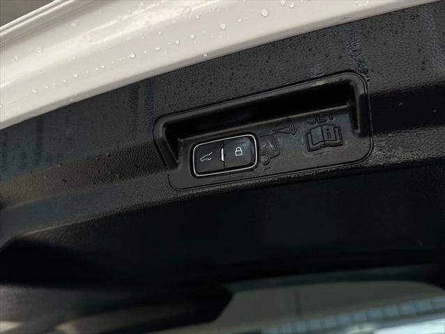 Photo of 2023 Othauc Other Au Ford Explorer
