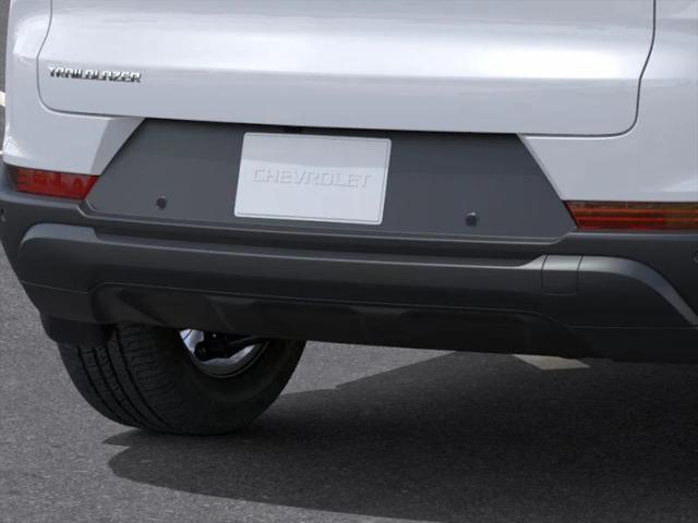 Photo of 2026 Summit White Chevrolet Trailblazer