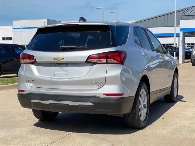 Photo of 2022 Silver Ice Metallic Chevrolet Equinox