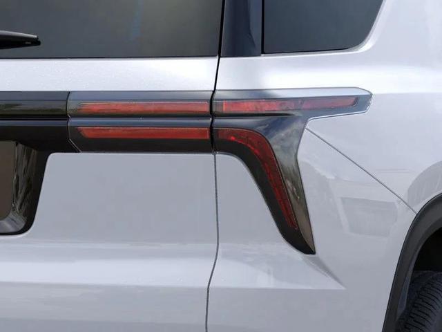 Photo of 2026 Polar White Tricoat Chevrolet Traverse