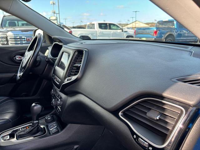 Photo of 2021 Hydro Blue Pearlcoat Jeep Cherokee