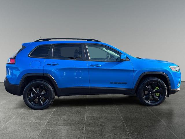 Photo of 2021 Hydro Blue Pearlcoat Jeep Cherokee
