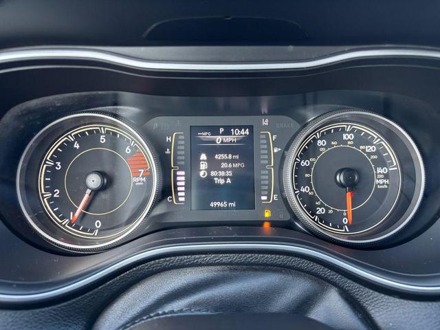 Photo of 2021 Hydro Blue Pearlcoat Jeep Cherokee