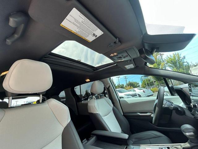 Photo of 2024 Ice Cap Toyota Sienna