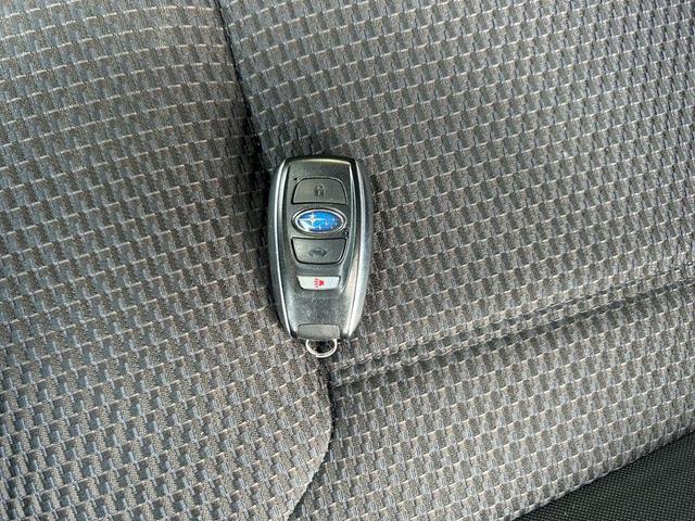 Photo of 2021 Ice Silver Subaru Forester