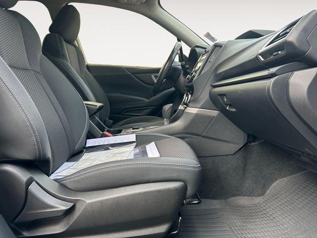Photo of 2021 Ice Silver Subaru Forester