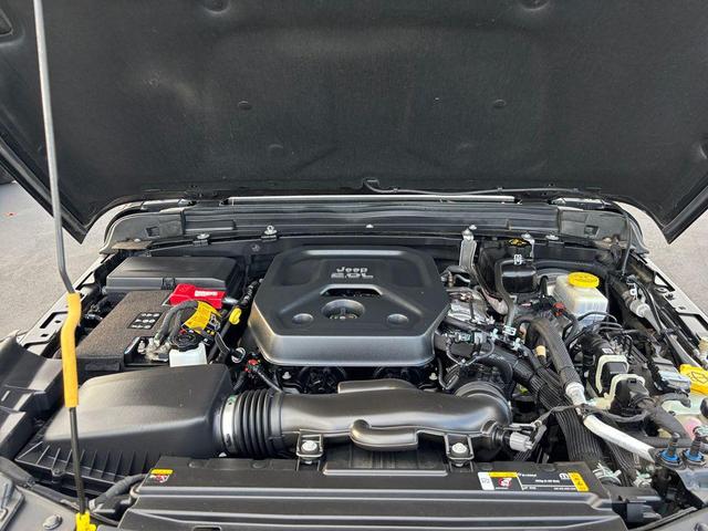 Photo of 2021 Black Clearcoat Jeep Wrangler