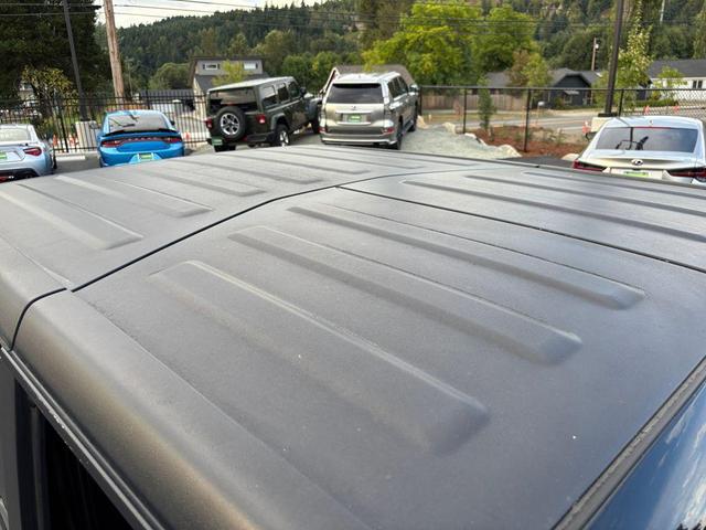 Photo of 2021 Black Clearcoat Jeep Wrangler