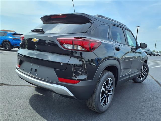 Photo of 2026 Mosaic Black Metallic Chevrolet Trailblazer