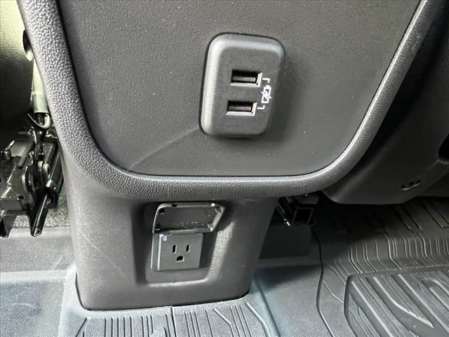 Photo of 2024 Summit White GMC Terrain