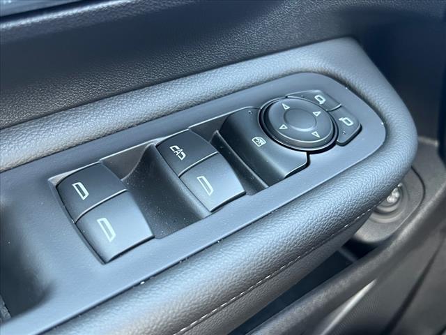 Photo of 2024 Summit White GMC Terrain