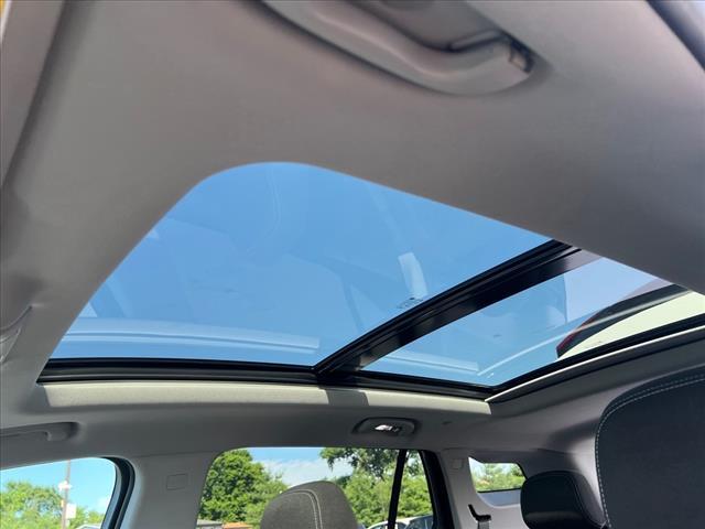 Photo of 2024 Summit White GMC Terrain