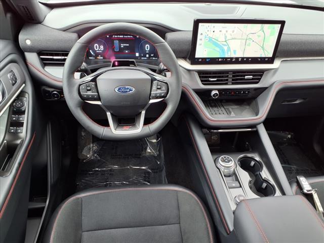 Photo of 2025 Star White Metallic Tri-Coat Ford Explorer