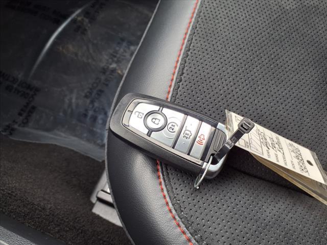 Photo of 2025 Star White Metallic Tri-Coat Ford Explorer
