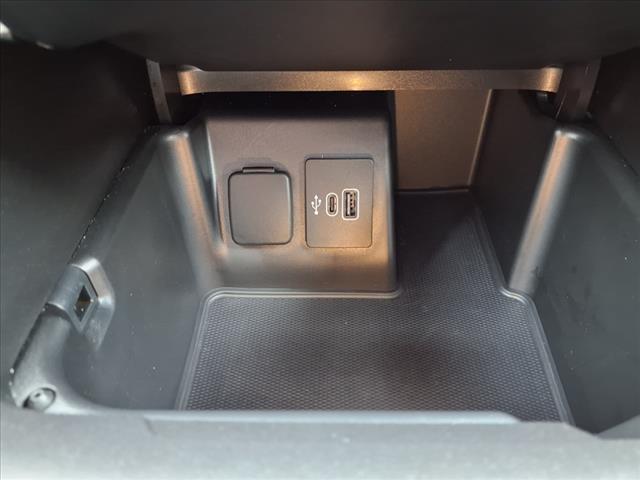 Photo of 2025 Star White Metallic Tri-Coat Ford Explorer