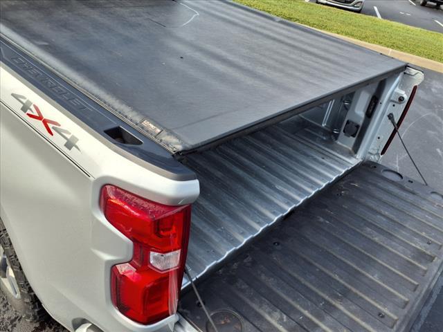 Photo of 2020 Silver Ice Metallic Chevrolet Silverado 1500