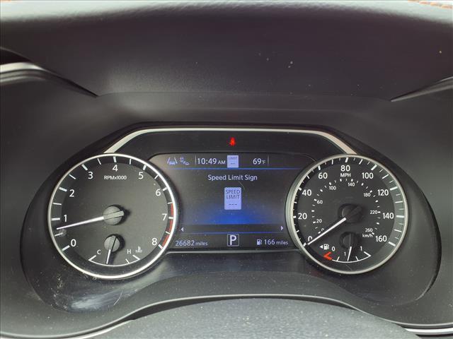 Photo of 2023 Pearl White Tricoat Nissan Maxima
