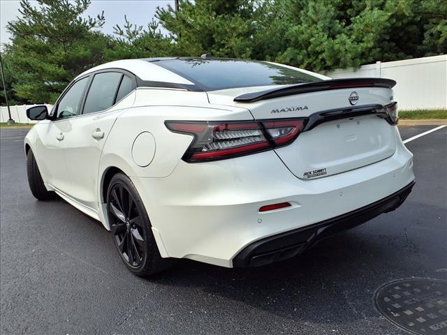 Photo of 2023 Pearl White Tricoat Nissan Maxima