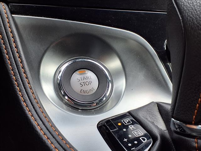 Photo of 2023 Pearl White Tricoat Nissan Maxima