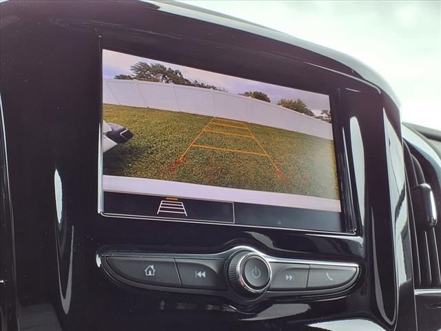 Photo of 2023 Summit White Chevrolet Traverse