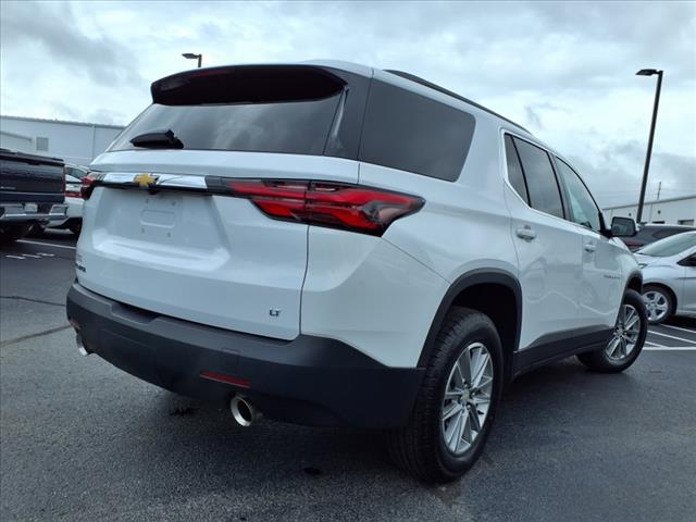 Photo of 2023 Summit White Chevrolet Traverse