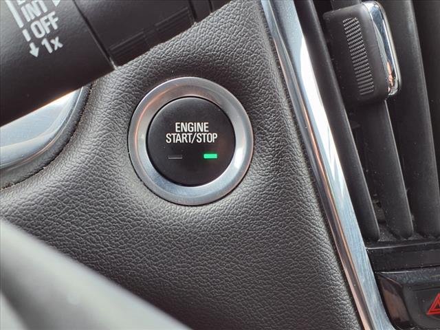 Photo of 2023 Summit White Chevrolet Traverse