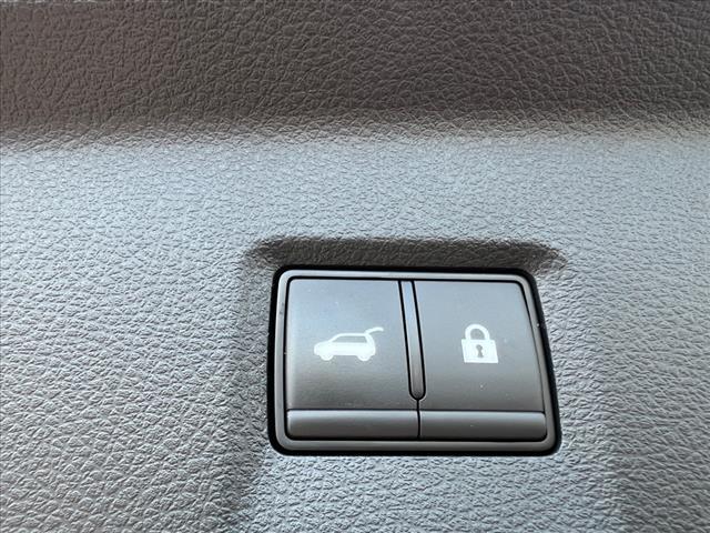 Photo of 2024 Glacier White INFINITI QX60