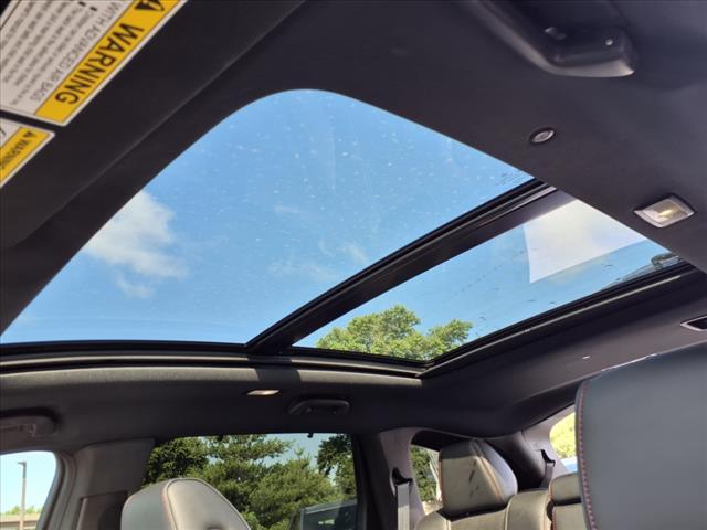 Photo of 2022 Liquid Carbon Metallic Acura MDX