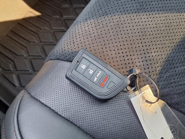 Photo of 2022 Liquid Carbon Metallic Acura MDX