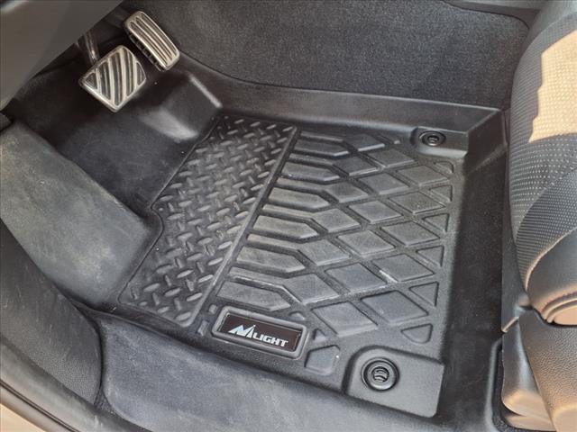 Photo of 2022 Liquid Carbon Metallic Acura MDX