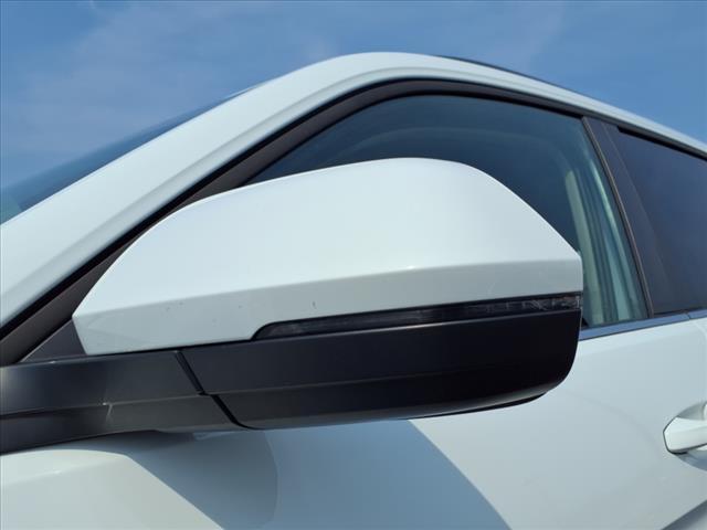 Photo of 2025 Pure White Volkswagen Atlas