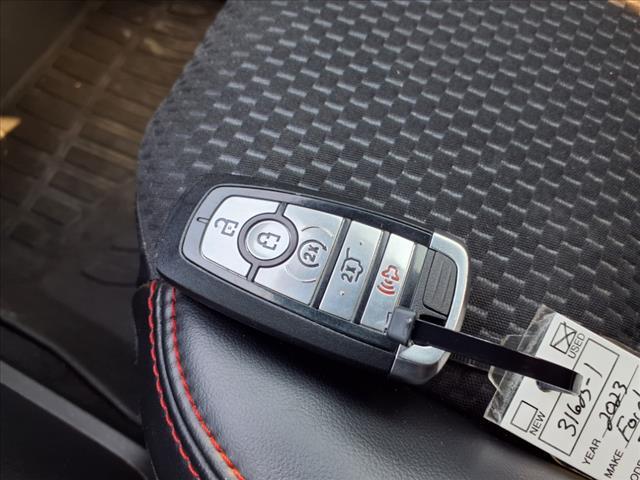 Photo of 2023 Star White Metallic Tri-Coat Ford Escape