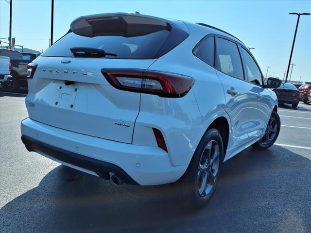 Photo of 2023 Star White Metallic Tri-Coat Ford Escape