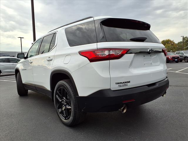 Photo of 2021 Summit White Chevrolet Traverse