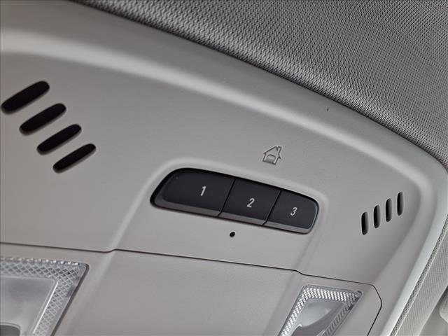 Photo of 2021 Summit White Chevrolet Traverse