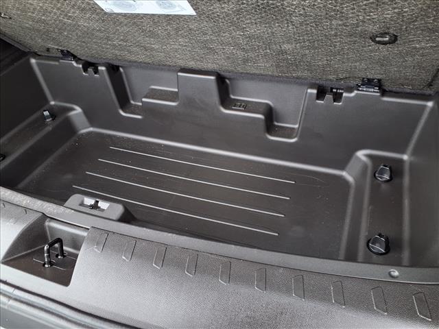 Photo of 2021 Summit White Chevrolet Traverse