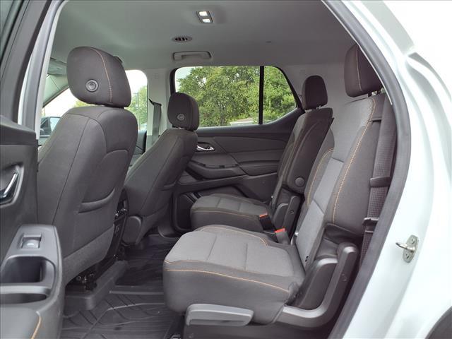 Photo of 2021 Summit White Chevrolet Traverse