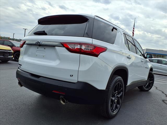 Photo of 2021 Summit White Chevrolet Traverse