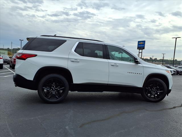 Photo of 2021 Summit White Chevrolet Traverse