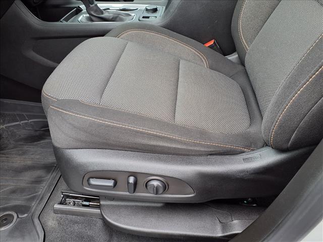 Photo of 2021 Summit White Chevrolet Traverse