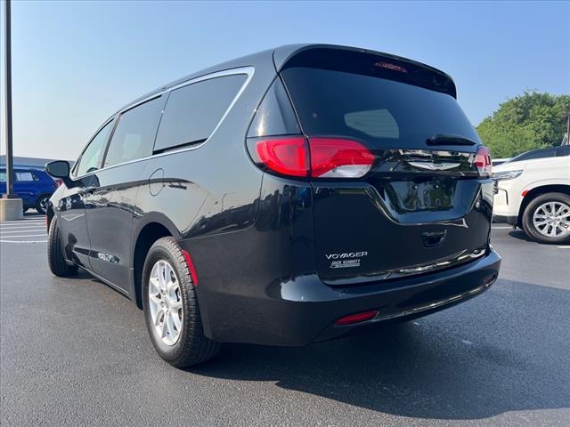 Photo of 2023 Brilliant Black Crystal Pearlcoat Chrysler Voyager
