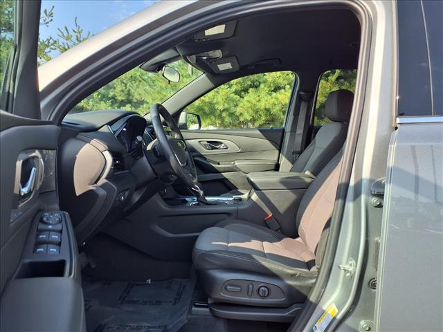 Photo of 2023 Sterling Gray Metallic Chevrolet Traverse