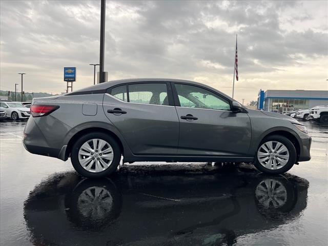 Photo of 2024 Gun Metallic Nissan Sentra