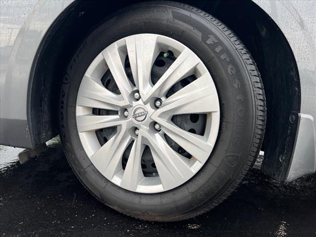Photo of 2024 Gun Metallic Nissan Sentra