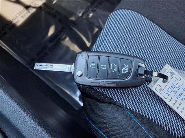 Photo of 2020 Chalk White Hyundai Veloster