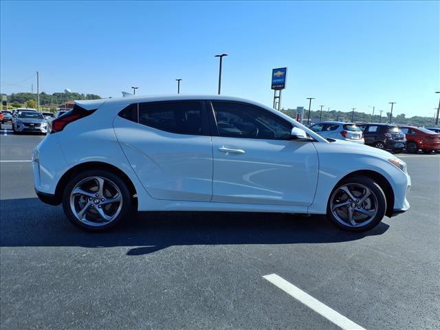 Photo of 2020 Chalk White Hyundai Veloster