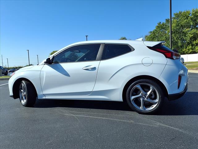 Photo of 2020 Chalk White Hyundai Veloster