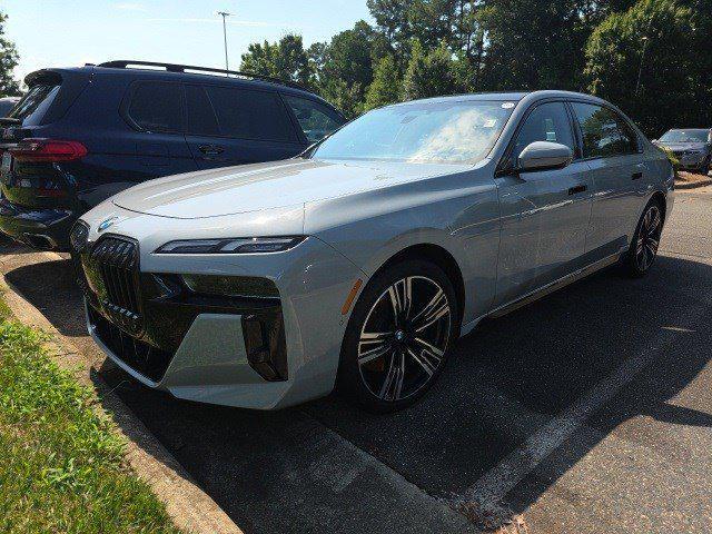 2025 BMW 740