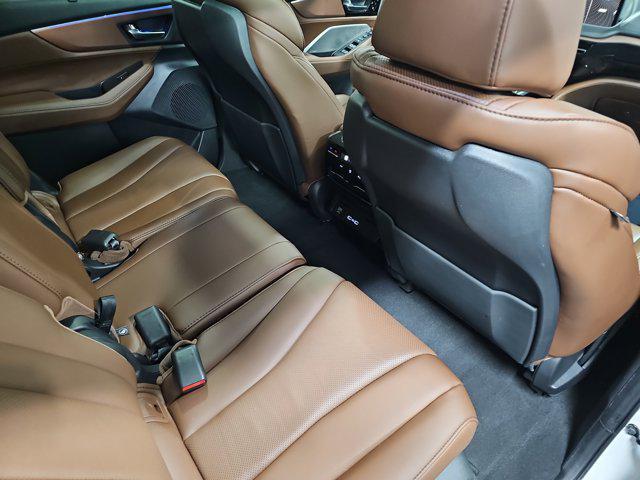 Photo of 2024 Platinum White Pearl Acura MDX