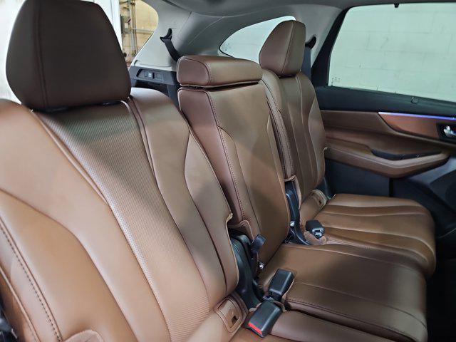 Photo of 2024 Platinum White Pearl Acura MDX